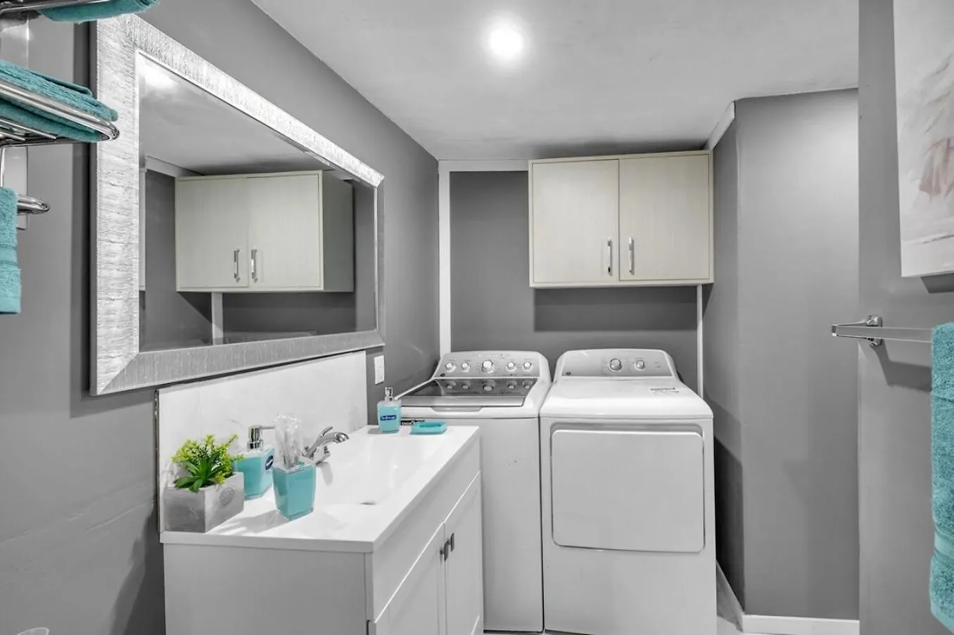 12 Spacious Home W Ac, Crib, Garage, By Airport Calgary 0*,