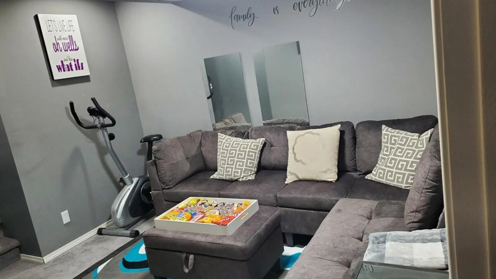 12 Spacious Home W Ac, Crib, Garage, By Airport Calgary