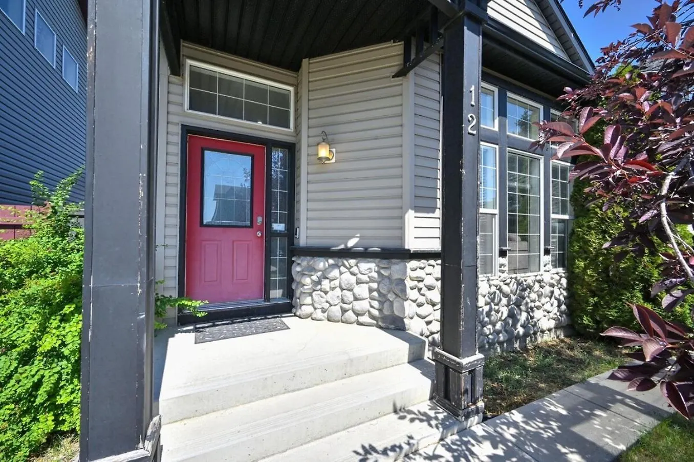 12 Spacious Home W Ac, Crib, Garage, By Airport Calgary 0*,  Canada